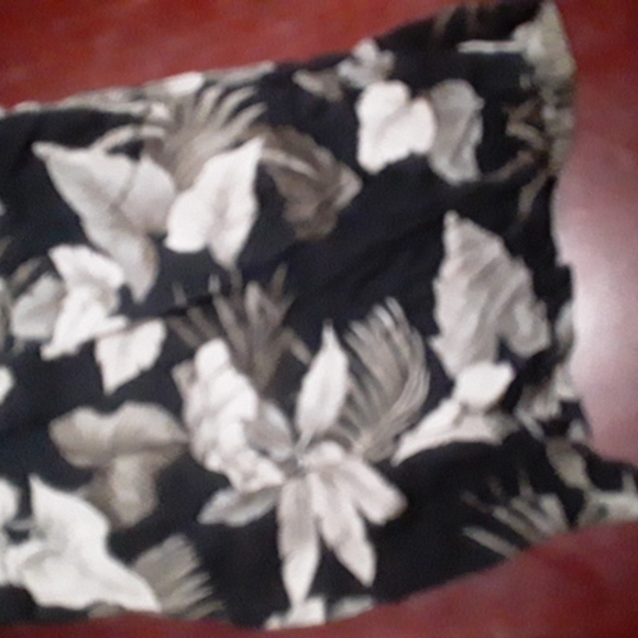 Men's Shirt - Picture 2 of 7